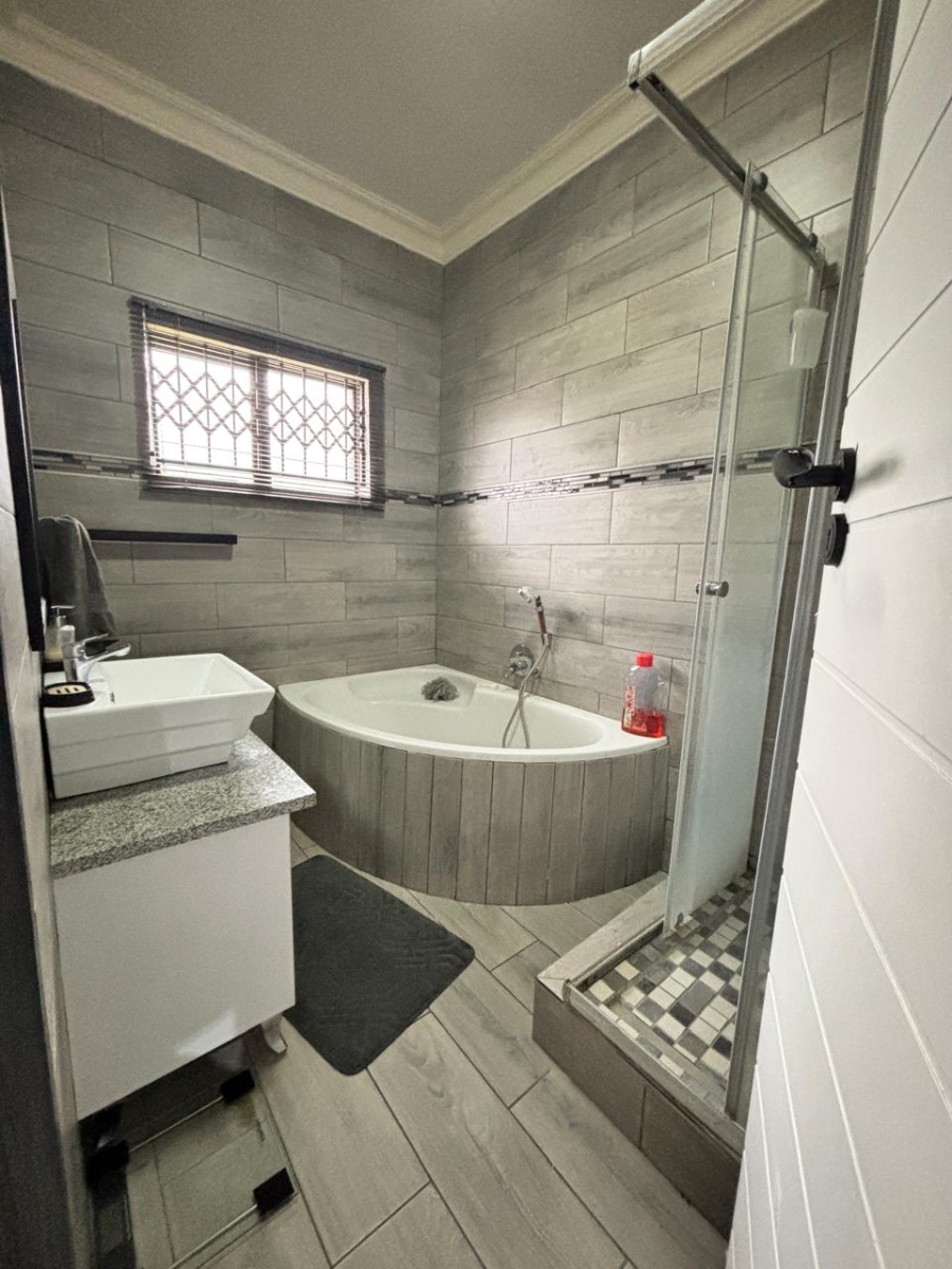 3 Bedroom Property for Sale in Bayswater Free State